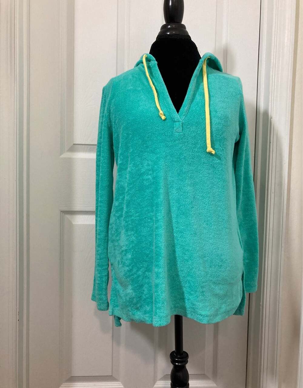 NWT! Life is Good Terrycloth hoodie Pullover V Neck Pockets Long Sleeve XS top
